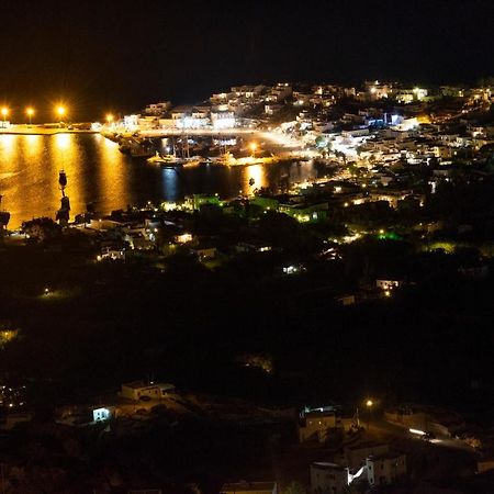 Traditional Stone House With Breathtaking View Serifos Town المظهر الخارجي الصورة