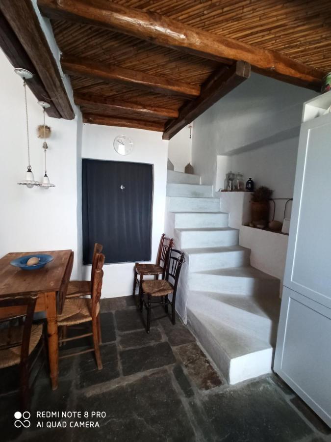 Traditional Stone House With Breathtaking View Serifos Town المظهر الخارجي الصورة