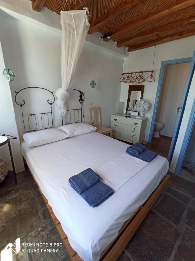 Traditional Stone House With Breathtaking View Serifos Town المظهر الخارجي الصورة