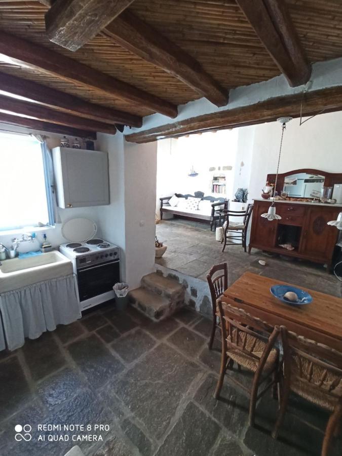 Traditional Stone House With Breathtaking View Serifos Town المظهر الخارجي الصورة