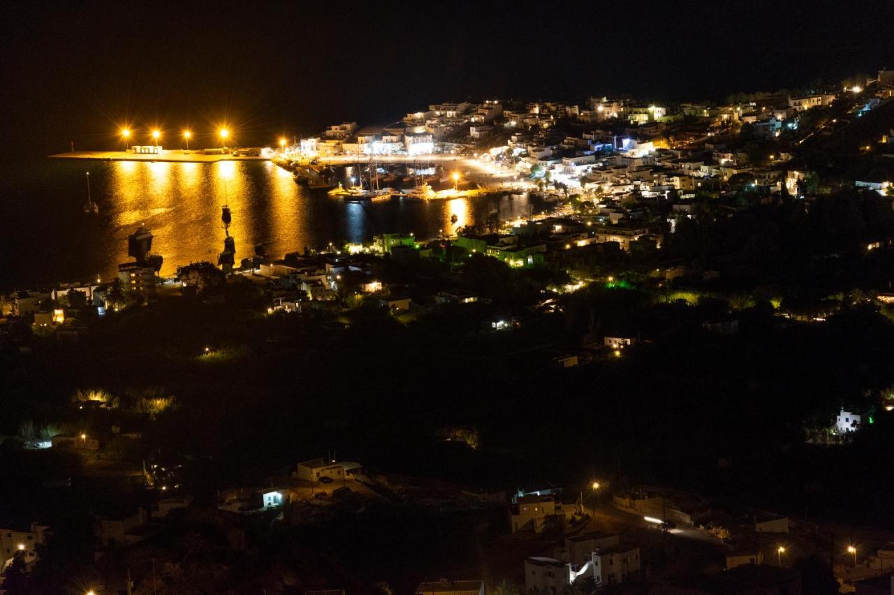 Traditional Stone House With Breathtaking View Serifos Town المظهر الخارجي الصورة