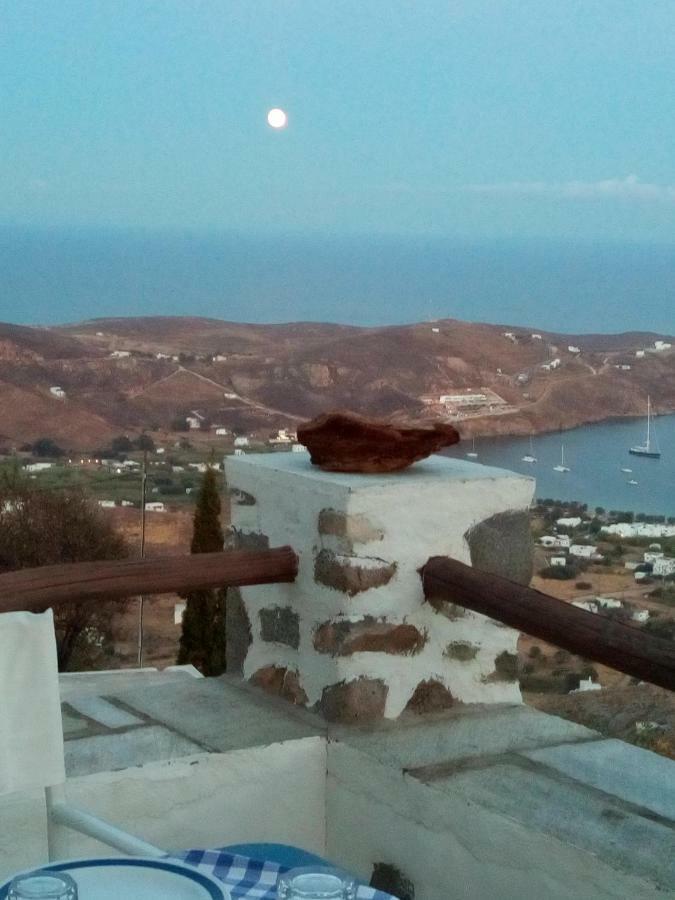 Traditional Stone House With Breathtaking View Serifos Town المظهر الخارجي الصورة